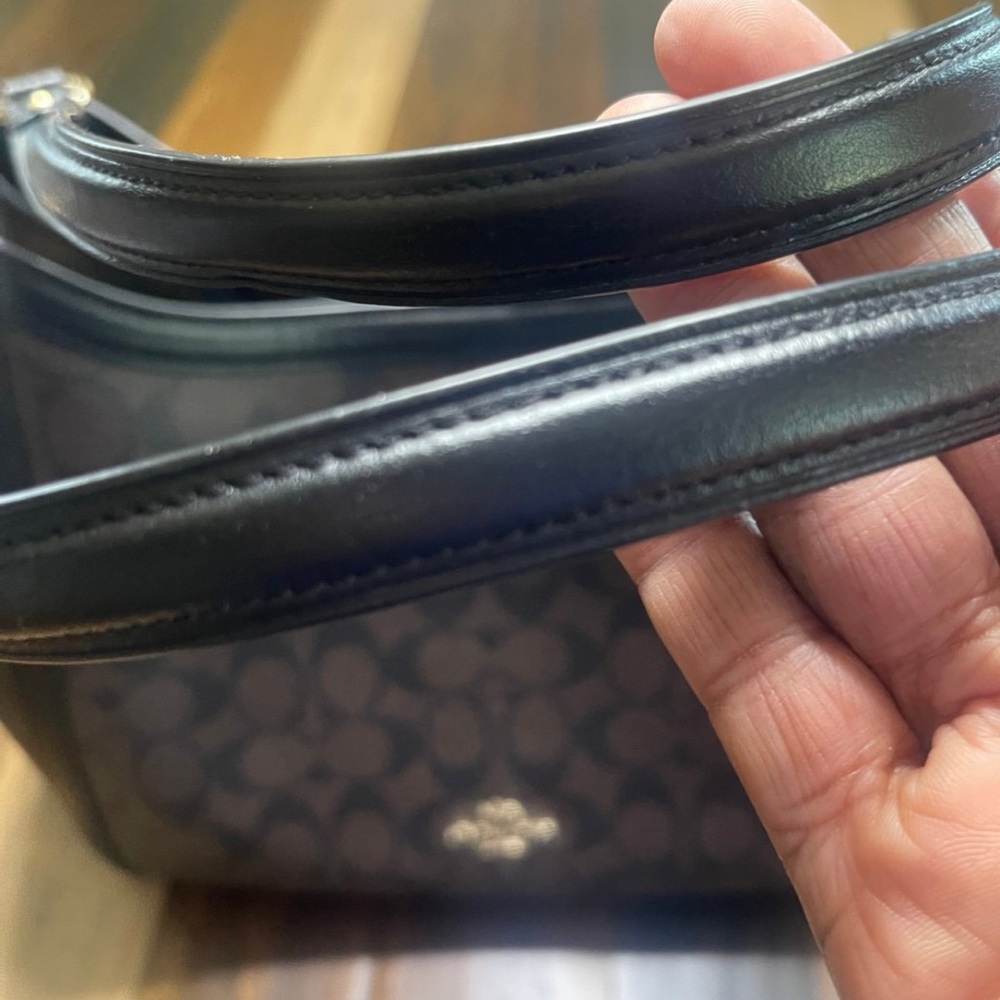 Coach Black and Brown Signature Shoulder Bag - Picture 8 of 16